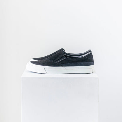 ASAHI SHOES 
BELTED SLIP-ON SUEDE