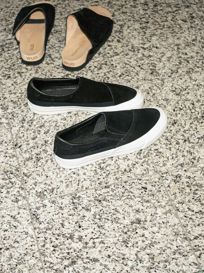 ASAHI SHOES 
BELTED SLIP-ON SUEDE