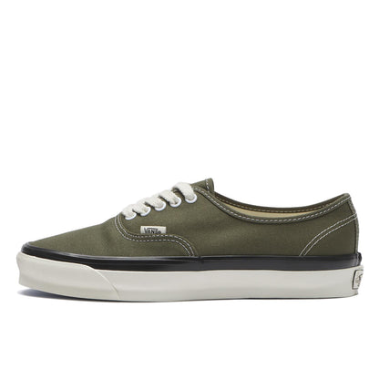 BILLY’S EXCLUSIVE - VANS PREMIUM AUTHENTIC 44 DECK