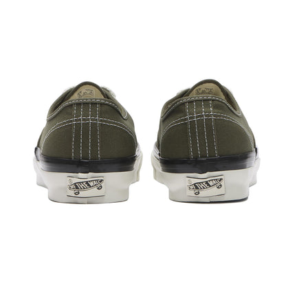BILLY’S EXCLUSIVE - VANS PREMIUM AUTHENTIC 44 DECK