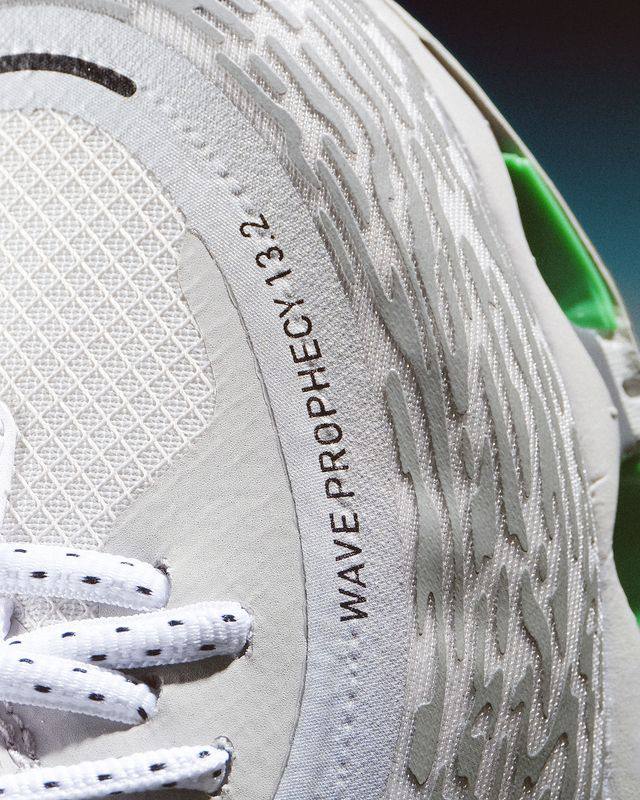 BILLY’S EXCLUSIVE MIZUNO / WAVE PROPHECY 13.2